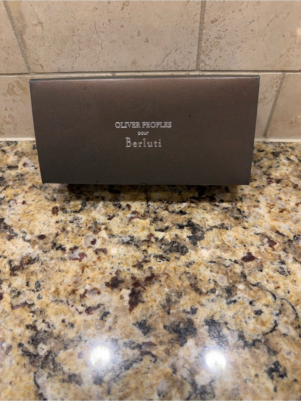 x Oliver Peoples sunglasses with case
